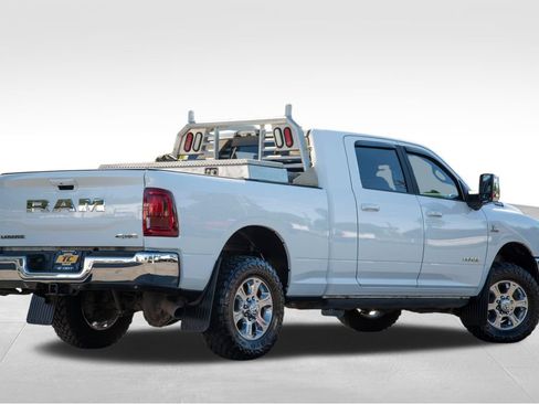 Used 2025 RAM 3500 Laramie AWD/4WD image 8