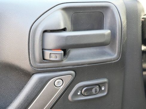 Used 2013 Jeep Wrangler Sport image 23