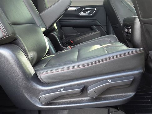 Used 2022 Chevrolet Tahoe RST w/ Luxury Package image 17