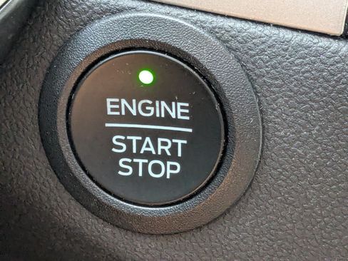 Used 2022 Ford Escape SE w/ Convenience Package AWD/4WD image 32