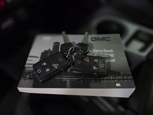 Used 2022 GMC Sierra 3500 SLE image 39