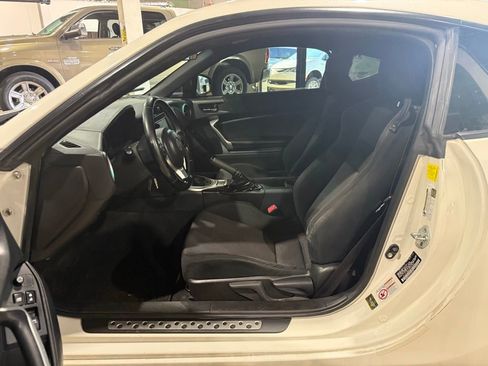 Used 2017 Toyota 86 860 Special Edition RWD image 13