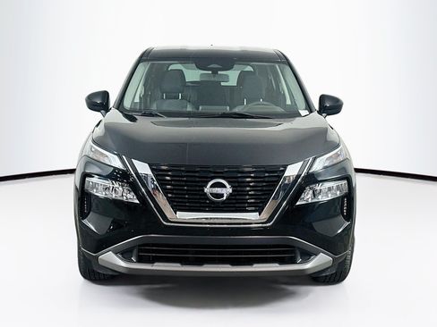 Used 2023 Nissan Rogue SV FWD image 2