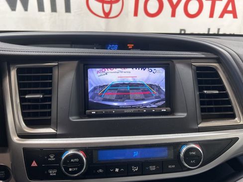 Used 2016 Toyota Highlander XLE image 33