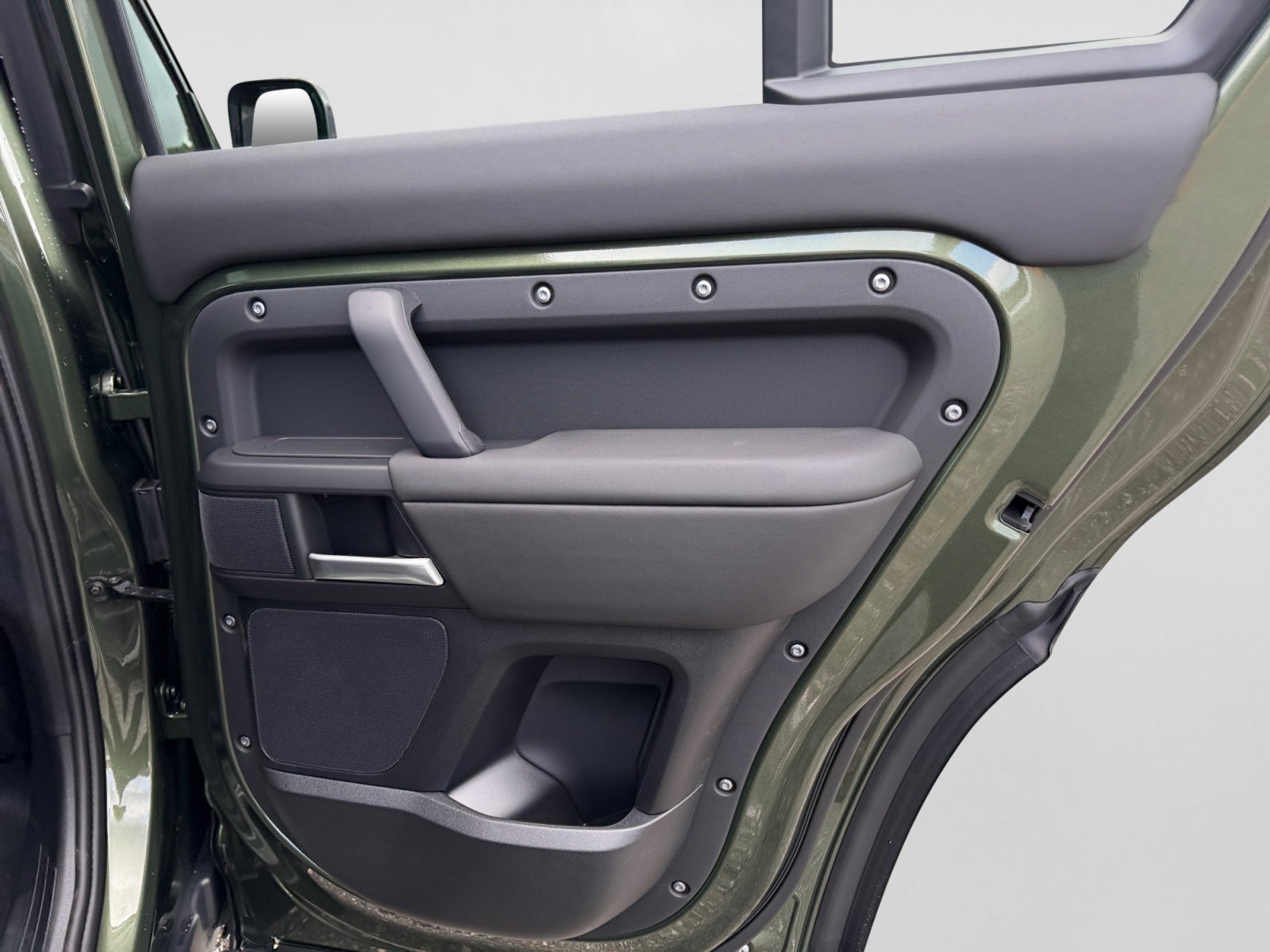 New 2026 Land Rover Defender 110 X-Dynamic SE AWD/4WD image 21