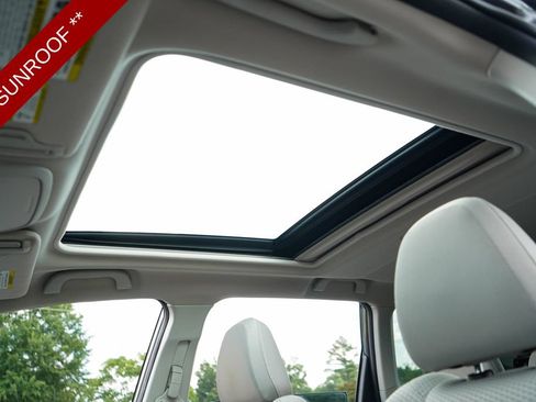 Used 2023 Subaru Forester Premium AWD/4WD image 12