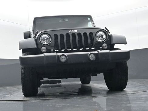 Used 2014 Jeep Wrangler Unlimited Rubicon w/ Connectivity Group image 18