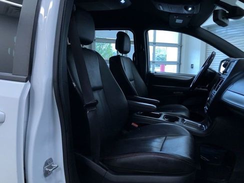 Used 2019 Dodge Grand Caravan GT FWD image 24