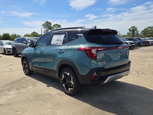 New 2026 Kia Seltos S FWD image 6
