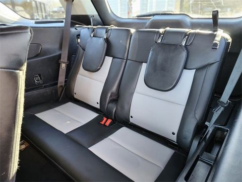 Certified 2022 Ford Explorer XLT w/ Equipment Group 202A image 18