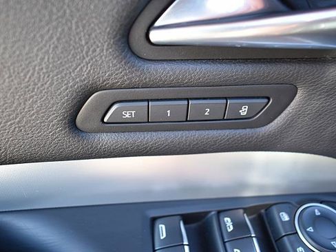 Used 2021 Cadillac XT4 Premium Luxury image 13