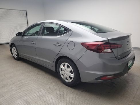 Used 2019 Hyundai Elantra SE w/ Cargo Package FWD image 3