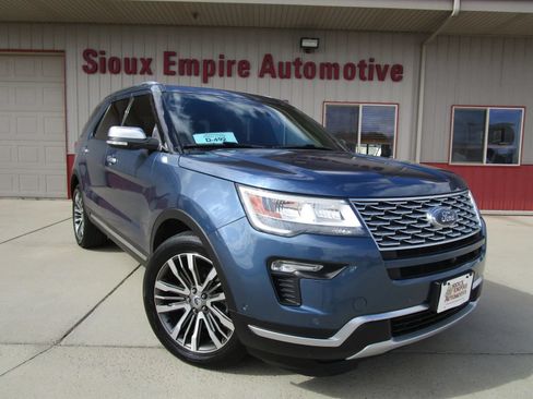 Used 2018 Ford Explorer Platinum AWD/4WD image 1