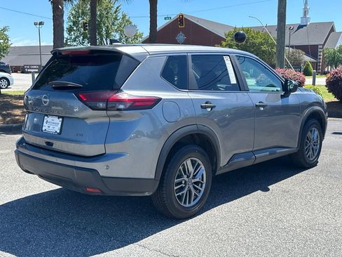 Used 2024 Nissan Rogue S AWD/4WD image 3