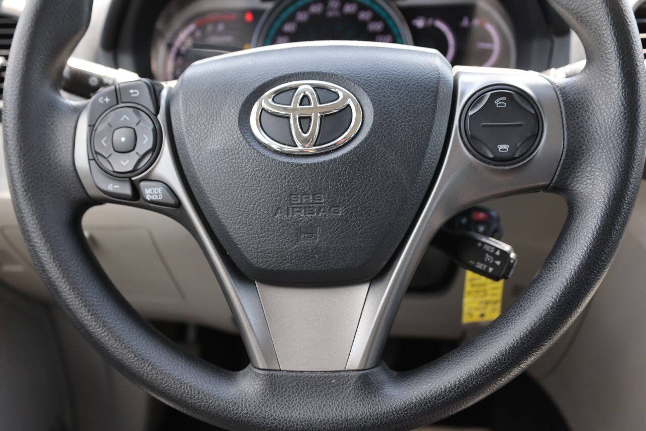 Used 2013 Toyota Venza LE AWD/4WD image 17
