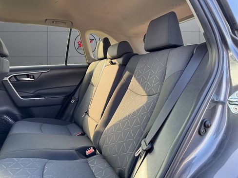 Certified 2023 Toyota RAV4 XLE w/ Convenience Package AWD/4WD image 18