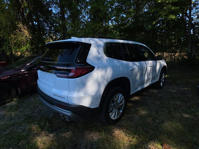Used 2026 GMC Acadia Elevation w/ Elevation Premium Package FWD image 5