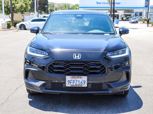 Used 2023 Honda HR-V Sport image 2