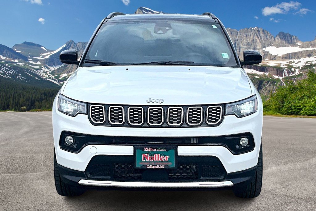 Used 2024 Jeep Compass Limited AWD/4WD image 3