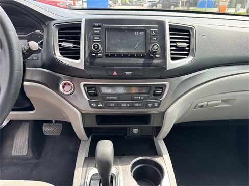 Used 2018 Honda Pilot LX image 24