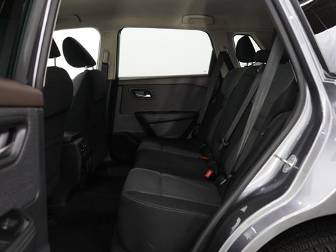 Used 2021 Nissan Rogue SV image 16