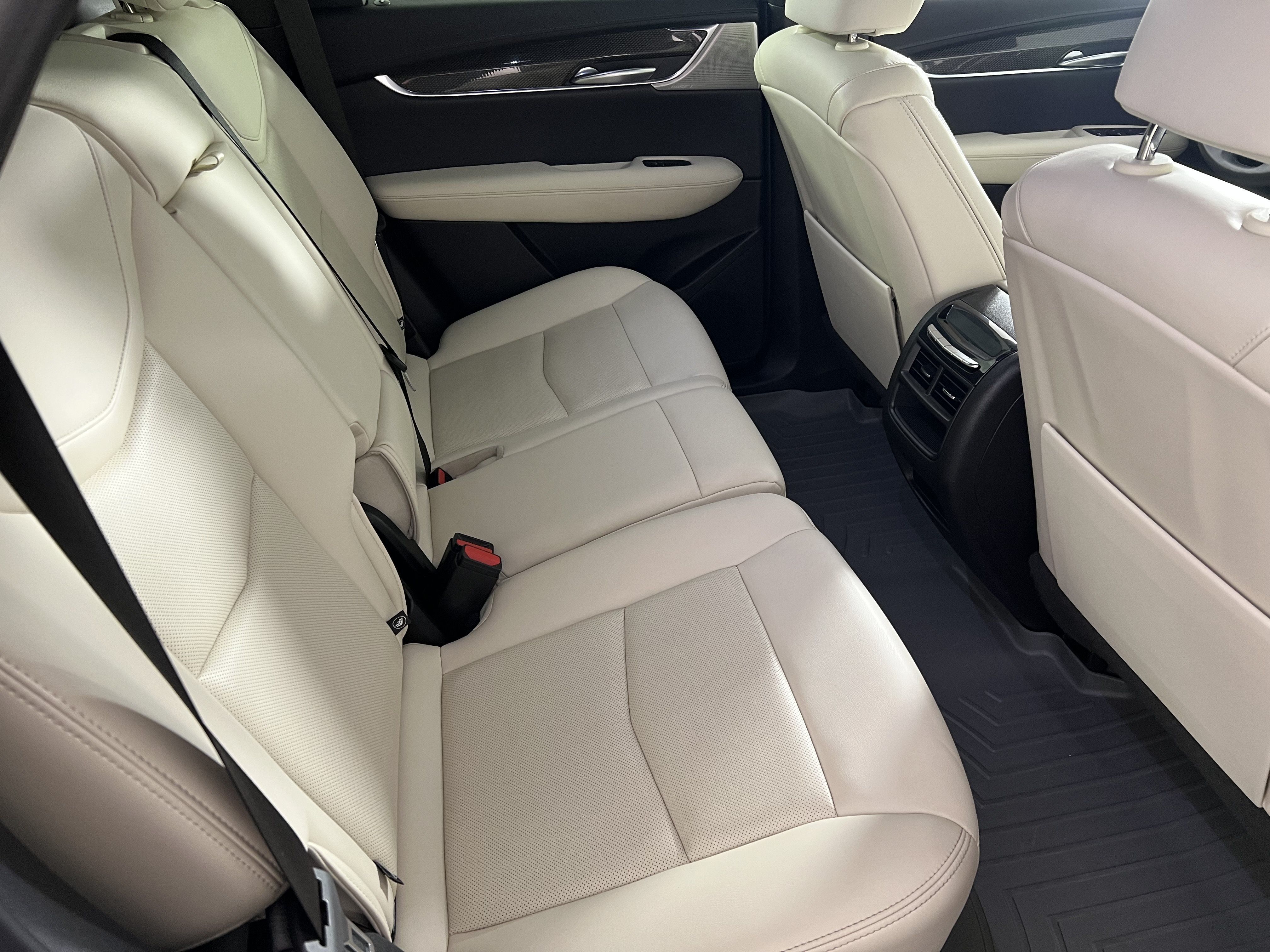 Used 2023 Cadillac XT5 Sportv w/ Technology Package AWD/4WD image 24