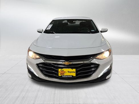 Used 2024 Chevrolet Malibu LT image 2