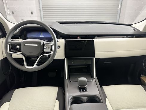 Used 2025 Land Rover Discovery Sport S image 13