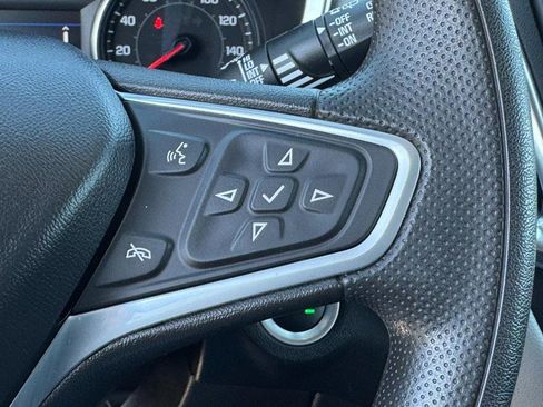 Used 2022 Chevrolet Equinox LS w/ LS Convenience Package image 19