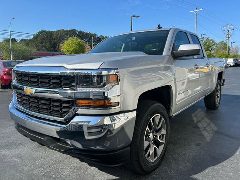 Used 2018 Chevrolet Silverado 1500 LT image 4