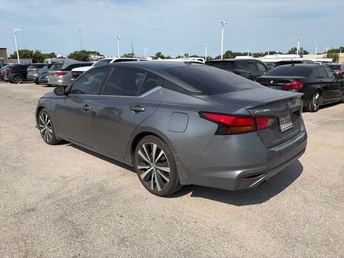 Used 2022 Nissan Altima 2.5 SR FWD image 4