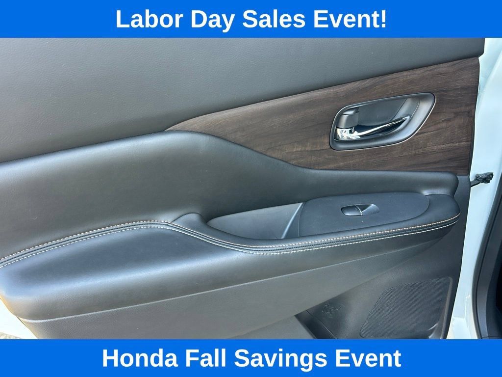 Used 2021 Nissan Murano Platinum w/ Cargo Package FWD image 13