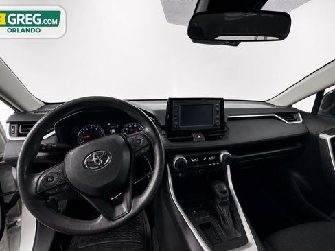 Used 2020 Toyota RAV4 LE FWD image 14