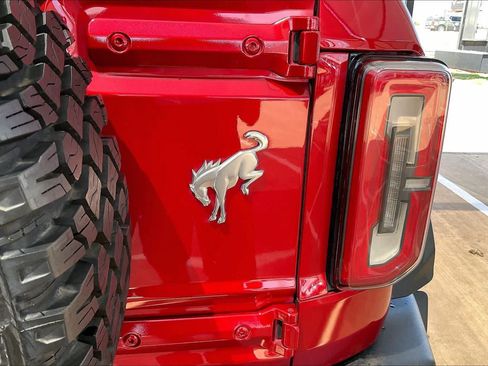 Used 2021 Ford Bronco Big Bend w/ Sasquatch Package AWD/4WD image 11