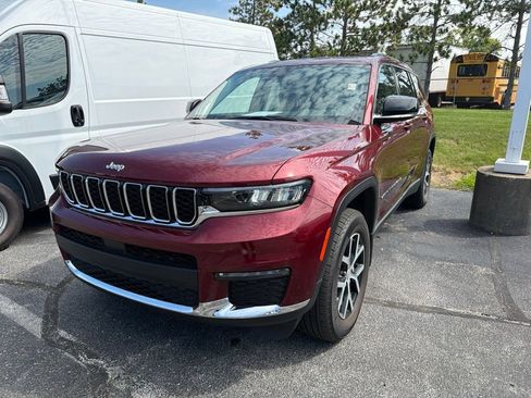 Used 2023 Jeep Grand Cherokee L Limited w/ Trailer Tow Group (B) AWD/4WD image 1