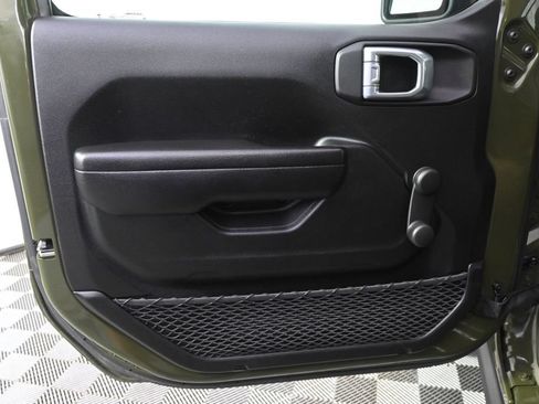 Used 2021 Jeep Wrangler Sport AWD/4WD image 20