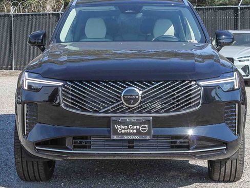 New 2026 Volvo XC90 T8 Ultra w/ Protection Package Premier AWD/4WD image 2