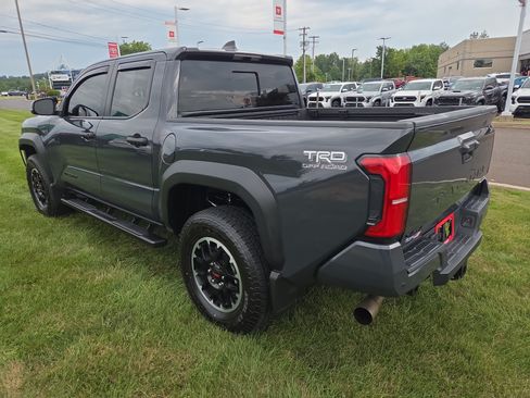 Certified 2025 Toyota Tacoma TRD Off-Road w/ TRD Off Road Upgrade Package AWD/4WD image 5