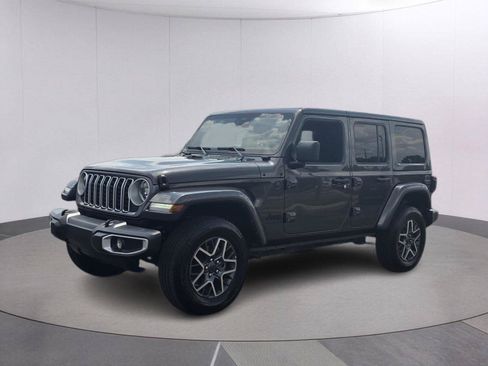 Certified 2025 Jeep Wrangler Unlimited Sahara AWD/4WD image 1