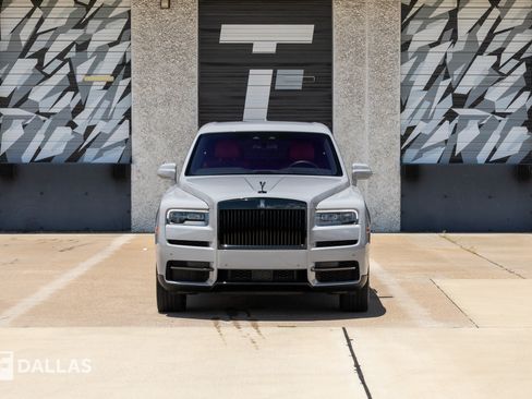 Used 2022 Rolls-Royce Cullinan Black Badge w/ Dark Exterior Package AWD/4WD image 3