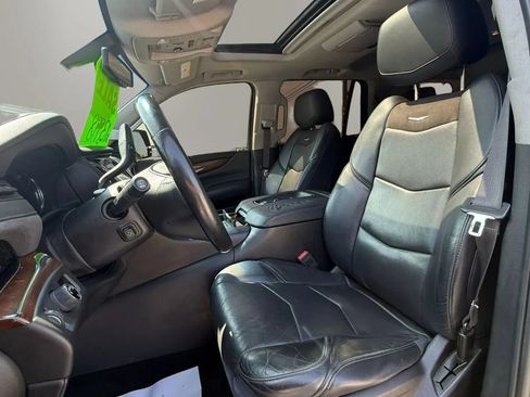 Used 2016 Cadillac Escalade Premium RWD image 16