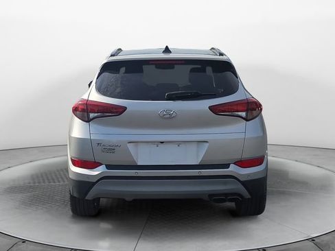 Used 2018 Hyundai Tucson Value w/ Cargo Package FWD image 4