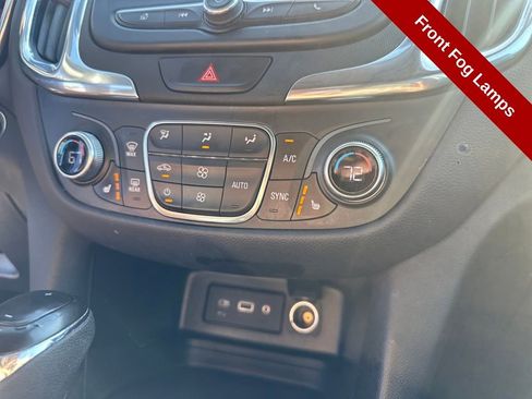 Used 2021 Chevrolet Equinox LT w/ Driver Convenience Package image 30