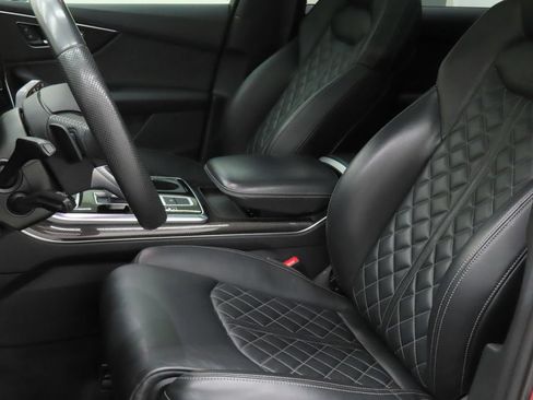 Used 2020 Audi SQ7 Premium Plus w/ SQ7 Black Optic Package AWD/4WD image 10