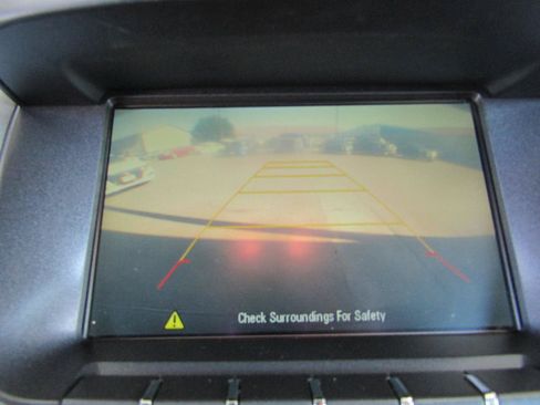 Used 2016 Chevrolet Equinox LTZ w/ Enhanced Convenience Package FWD image 18