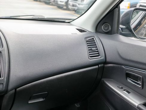 Used 2019 Mitsubishi Outlander Sport SE FWD image 10