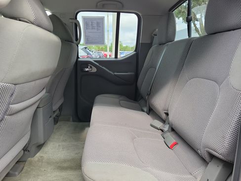 Used 2017 Nissan Frontier SV RWD image 17