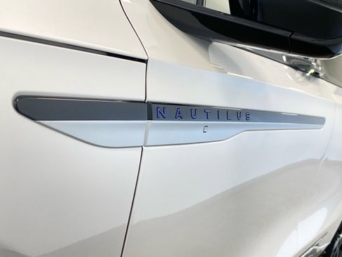 New 2026 Lincoln Nautilus Reserve image 13