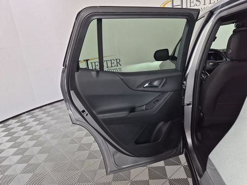 Used 2026 Chevrolet Equinox LT FWD image 29