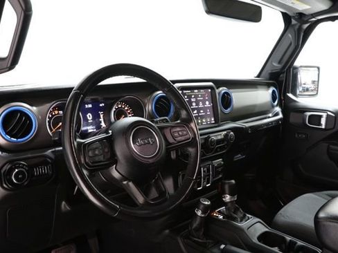 Used 2022 Jeep Wrangler Unlimited Sport image 15